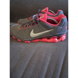 Nike Men's Reax Dark Grey/Red Running Shoe‎ Size 11 Basketball Sneakers